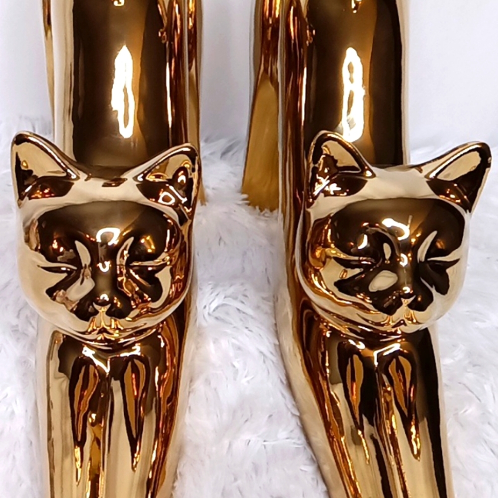 Stretching Cat Decor Statue ๐ - Picture 8 of 11
